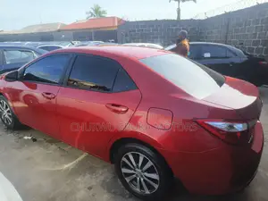 Toyota Corolla LE 4dr Sedan (1.8L 4cyl CVT) 2015 Red