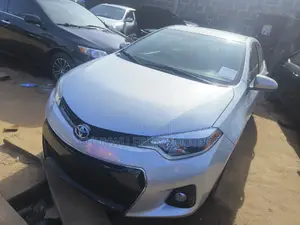 Toyota Corolla 2015 Silver