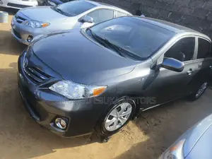 Toyota Corolla 2010 Gray