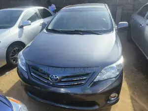 Toyota Corolla 2010 Gray