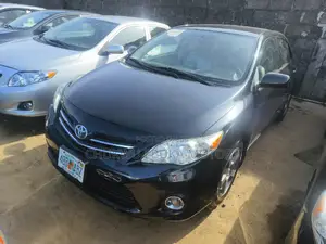 Toyota Corolla 2010 Black