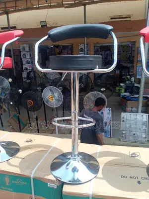 Authentic Quality Comfortable Chrome Bar Stool With Backrest