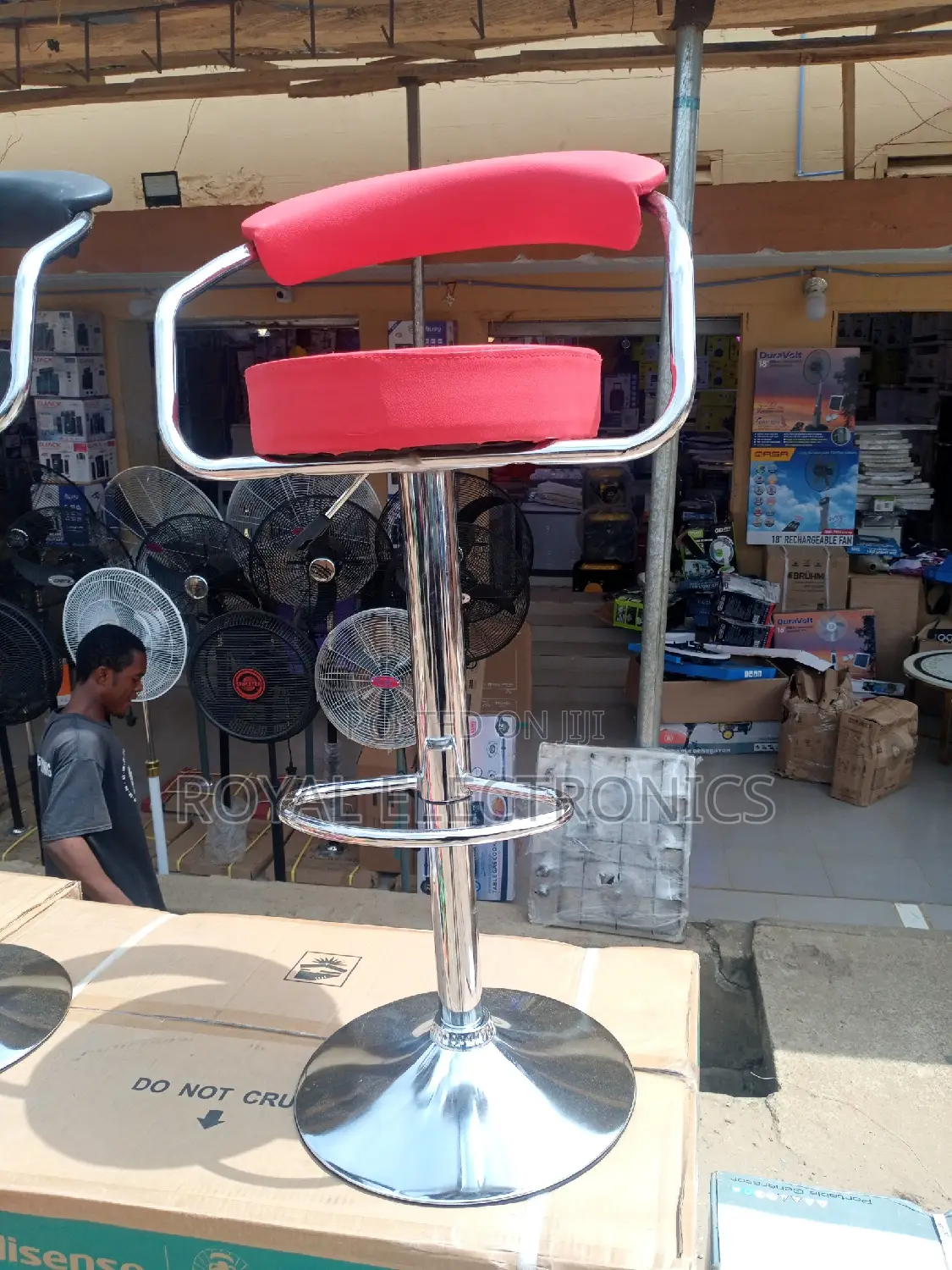 Standard Quality Comfortable Chrome Bar Stool With Backrest