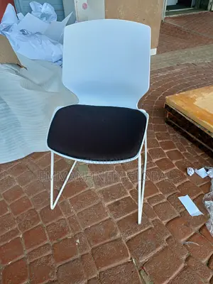 Siliky Visitors Chair