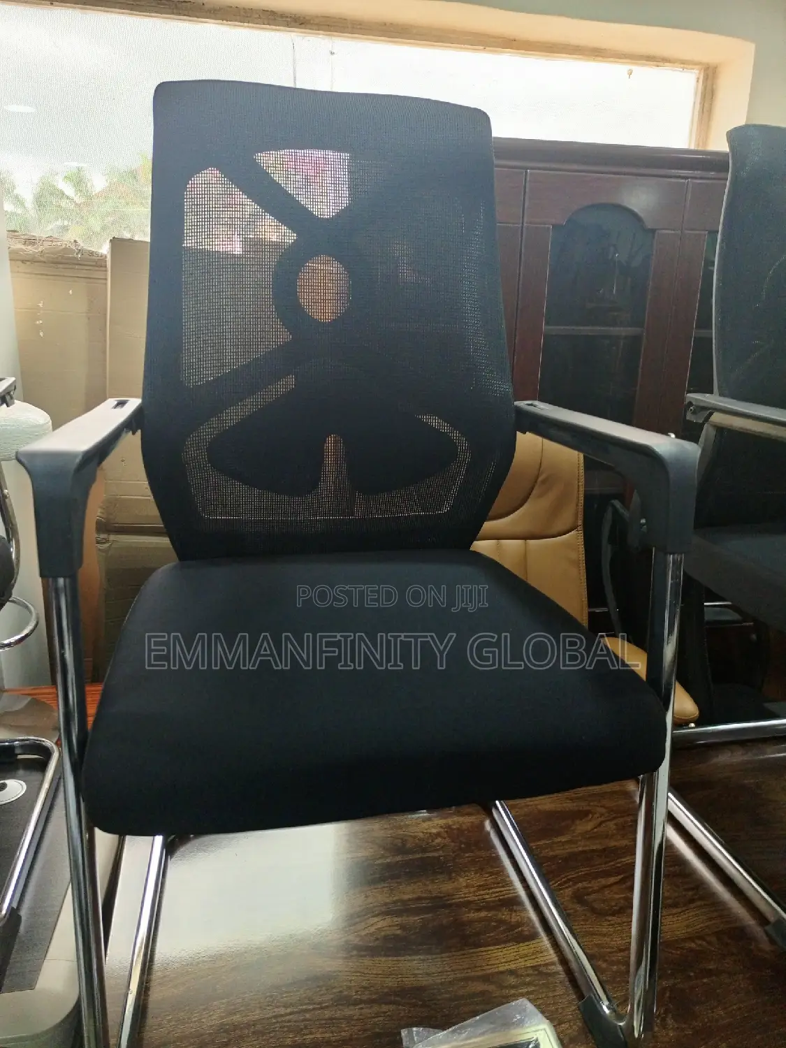 Mesh Visitors Chair High Back With Arm