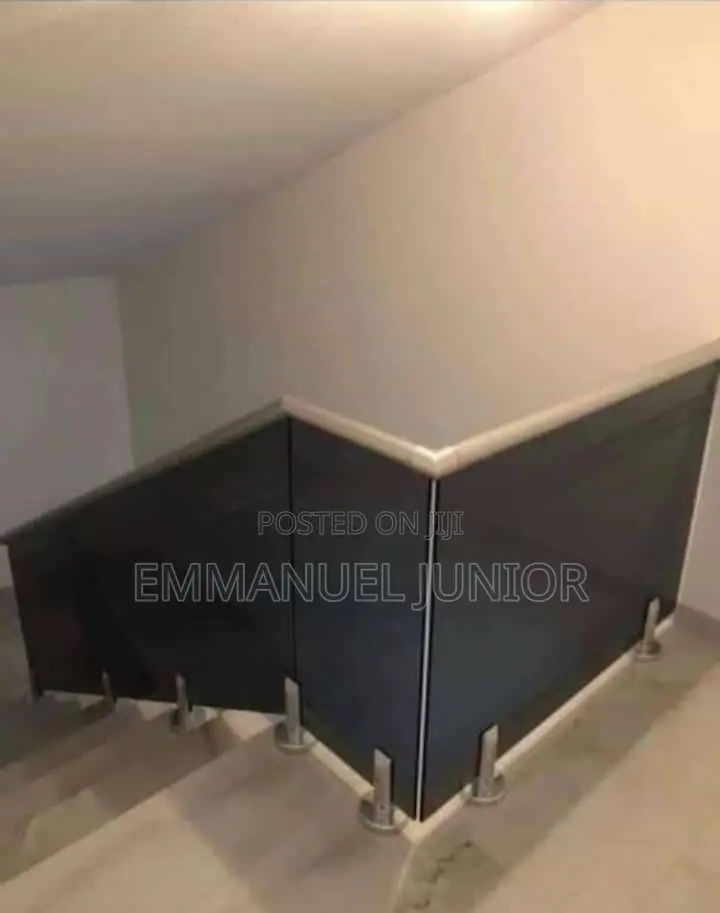 Frameless Handrail for Step Case With Tampered Glass 10 Mm