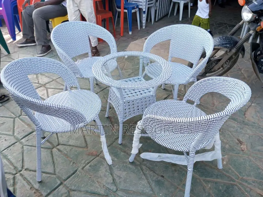 Restaurant Table With Chairs