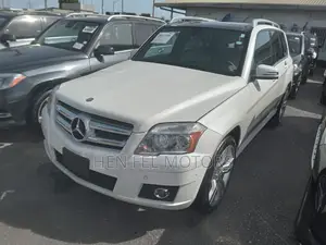 Mercedes-Benz GLK-Class 350 4MATIC 2012 White