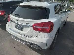 Mercedes-Benz GLA 250 2017 White