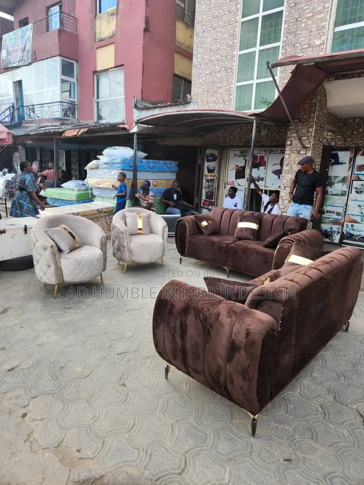 7 Sitter Standard Sofa Chair.