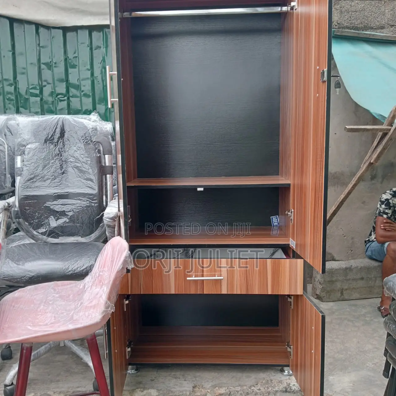 32inches Wardrobe With Drawer