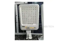 300 Watt Solar Flood Light. LED: 1800 Lumens