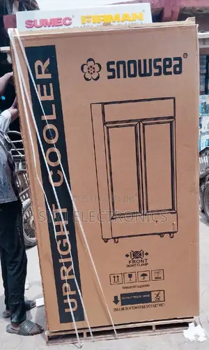 Snowsea 700litres Standing Double Door Showcase Chiller