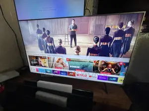 65 Inch Samsung Qled Uhd HDR Smart Tv