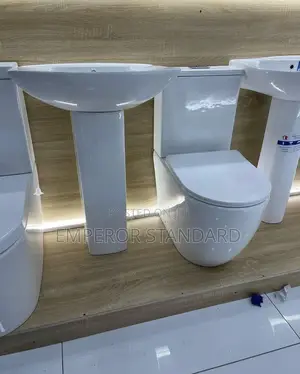 Round Executive England WC Set With the Wash Hand Basin