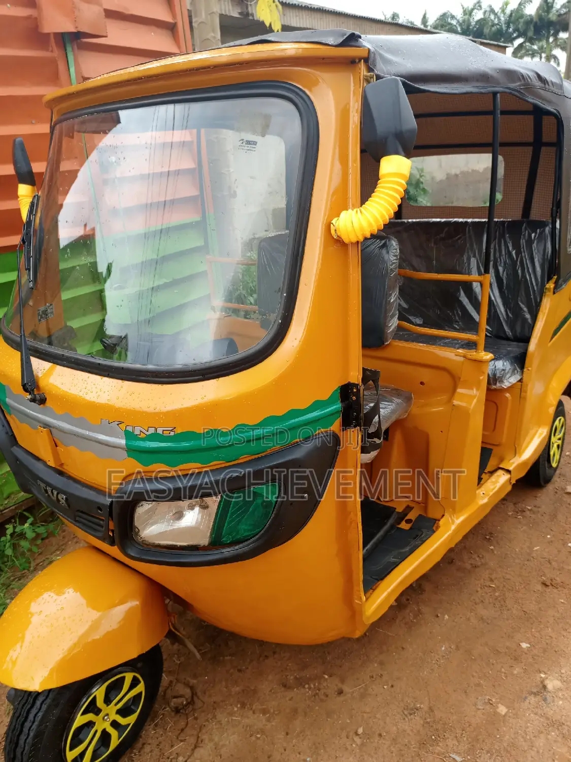 TVS Apache 180 RTR 2024 Yellow