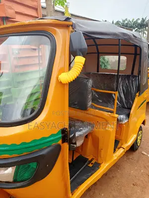 TVS Apache 180 RTR 2024 Yellow
