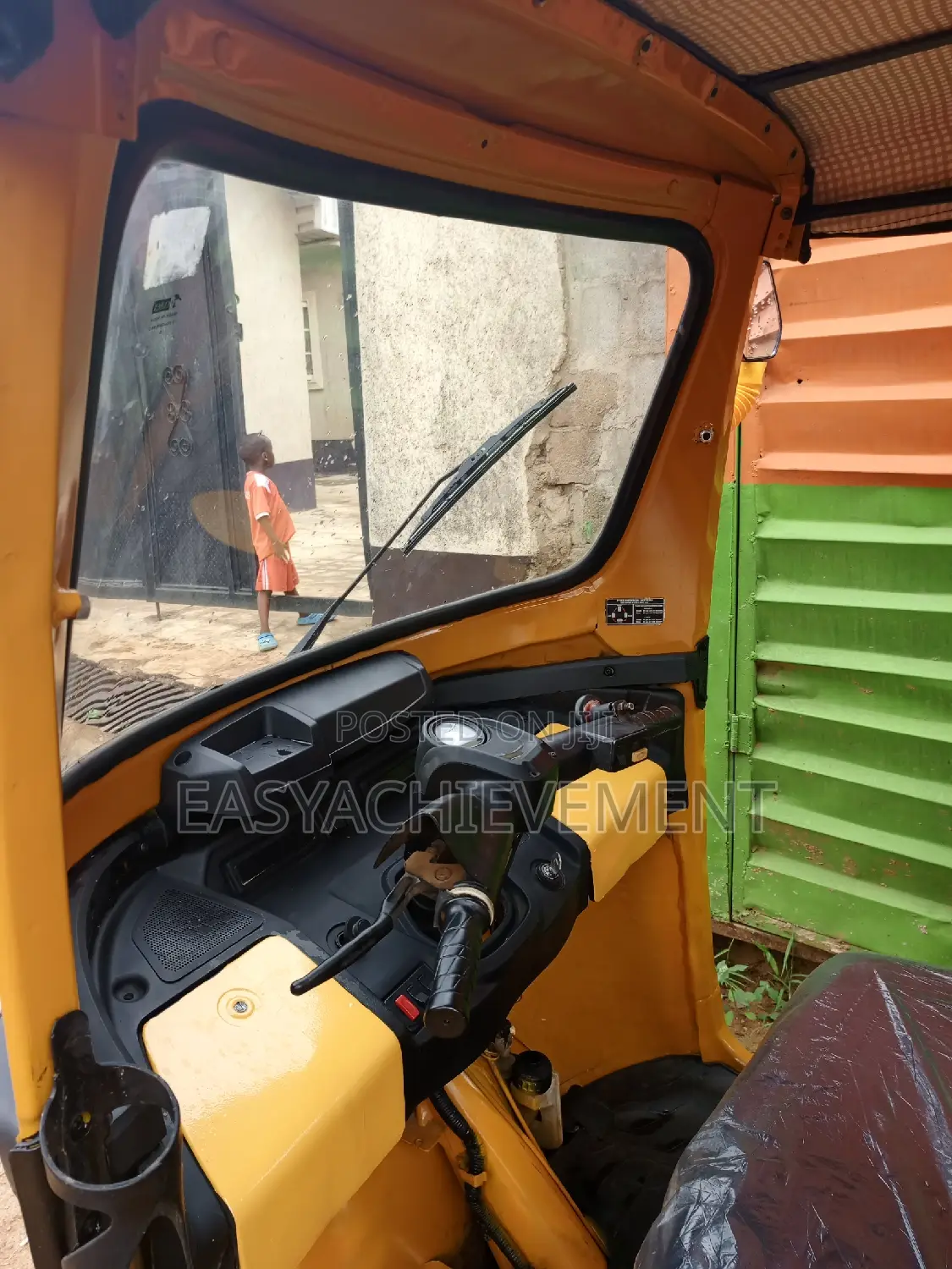 TVS Apache 180 RTR 2024 Yellow