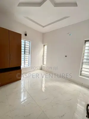 1bdrm Shared Apartment in Ikota Gra for rent