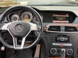 Mercedes-Benz C250 2012 Red