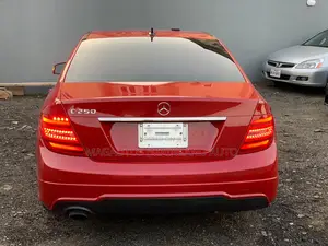 Mercedes-Benz C250 2012 Red