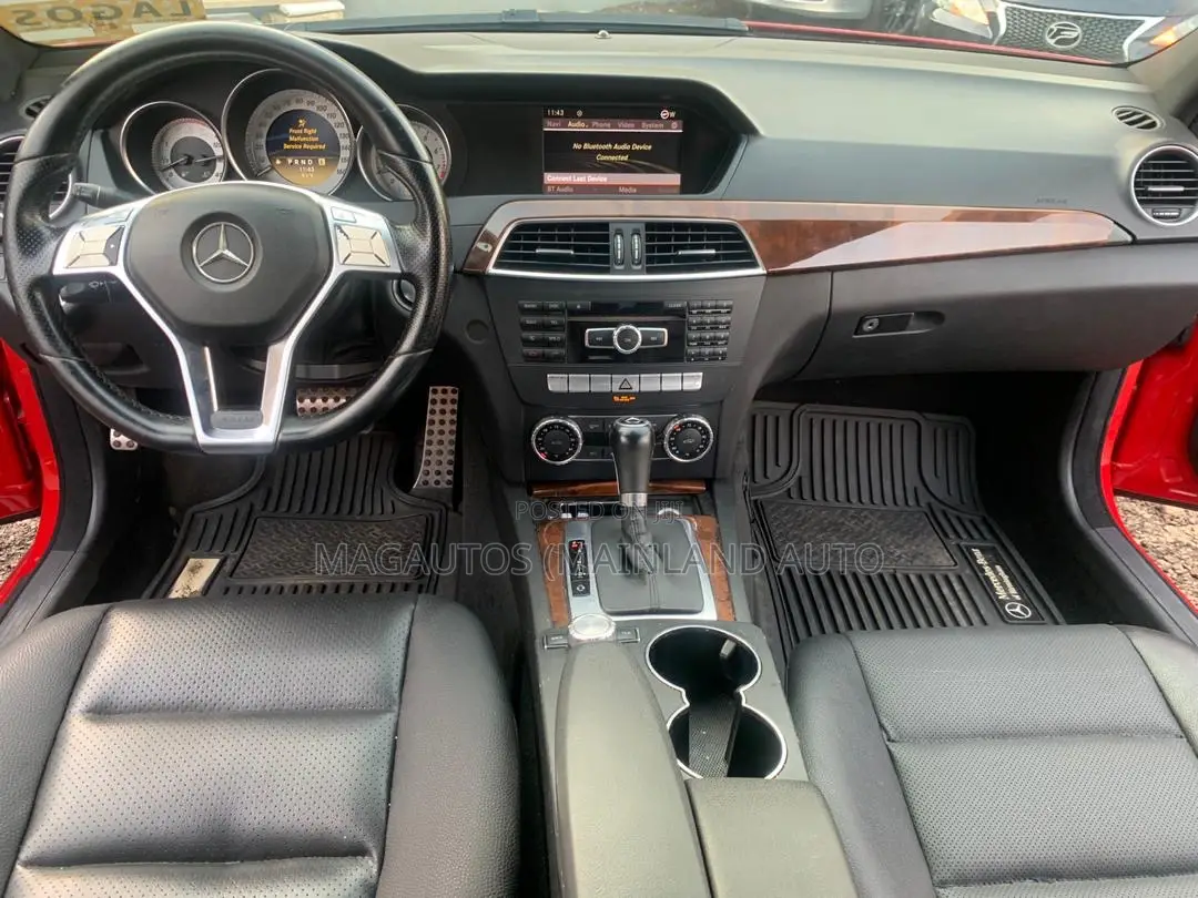 Mercedes-Benz C250 2012 Red