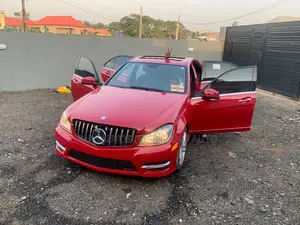 Mercedes-Benz C250 2012 Red