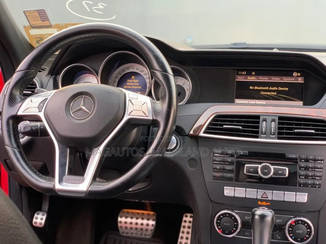 Mercedes-Benz C250 2012 Red