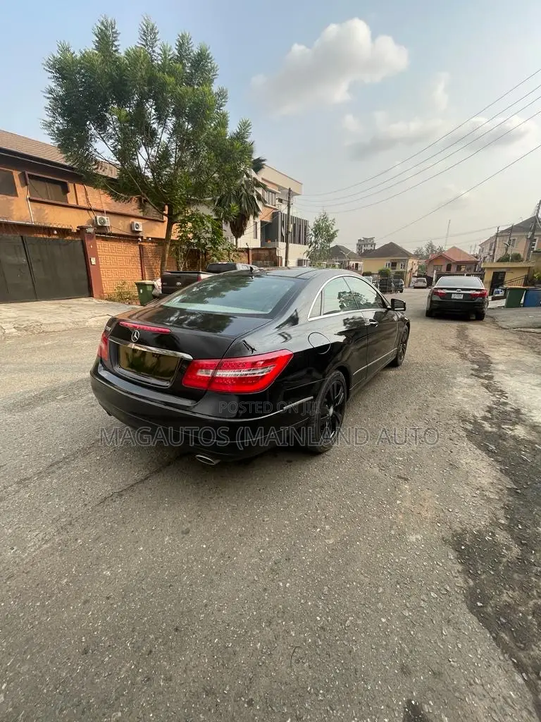 Mercedes-Benz E350 2012 Black