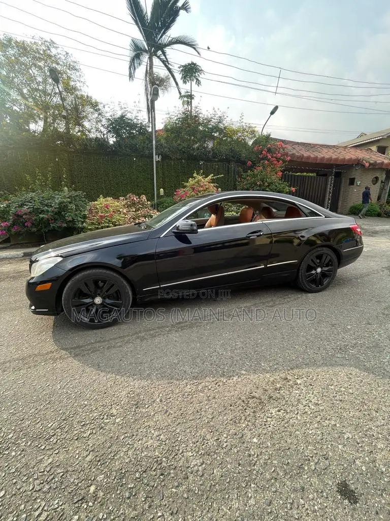 Mercedes-Benz E350 2012 Black
