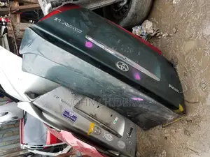 Boot for Toyota Camry 2005