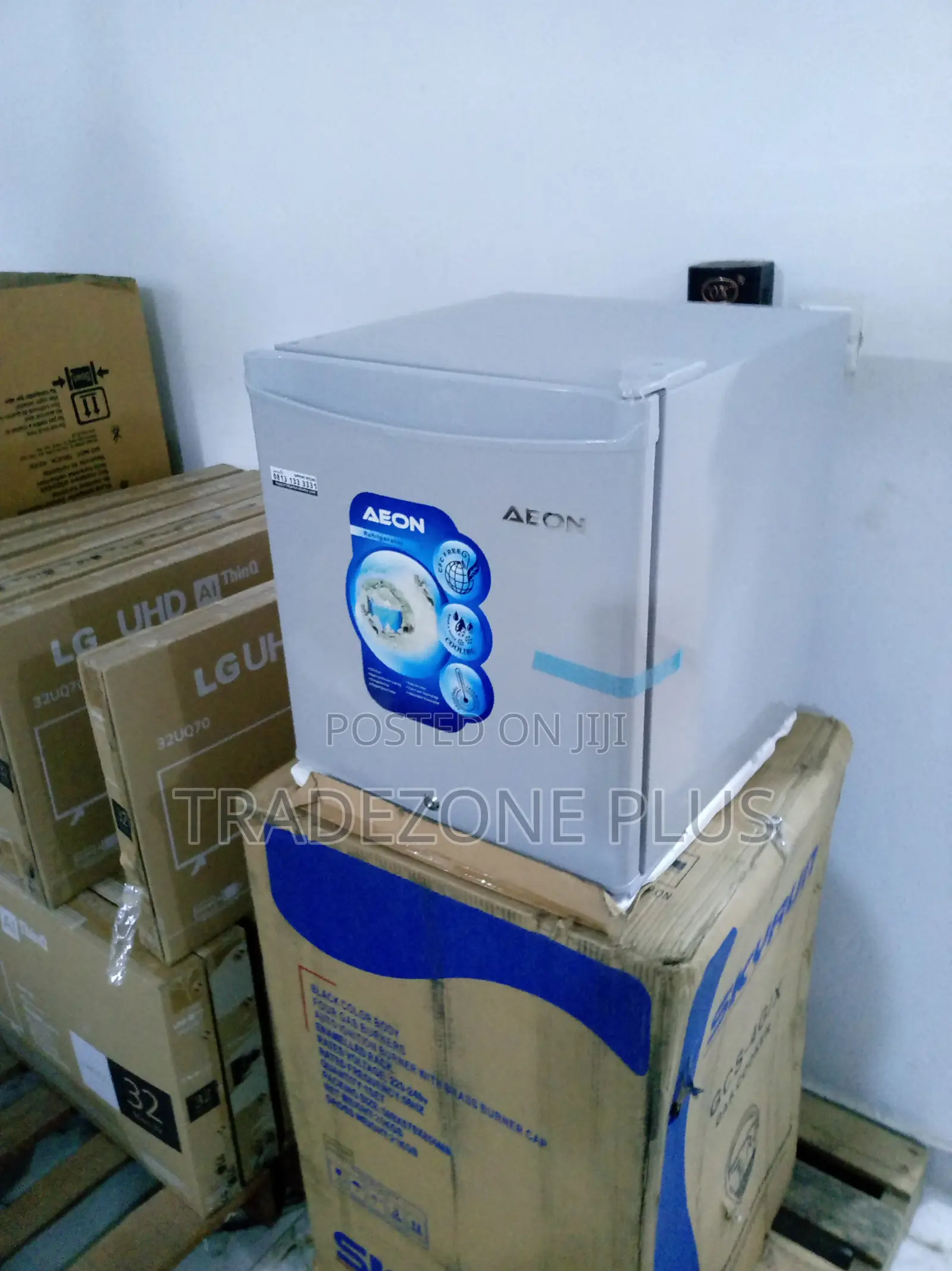 Durable Bedside Refrigerator Aeon
