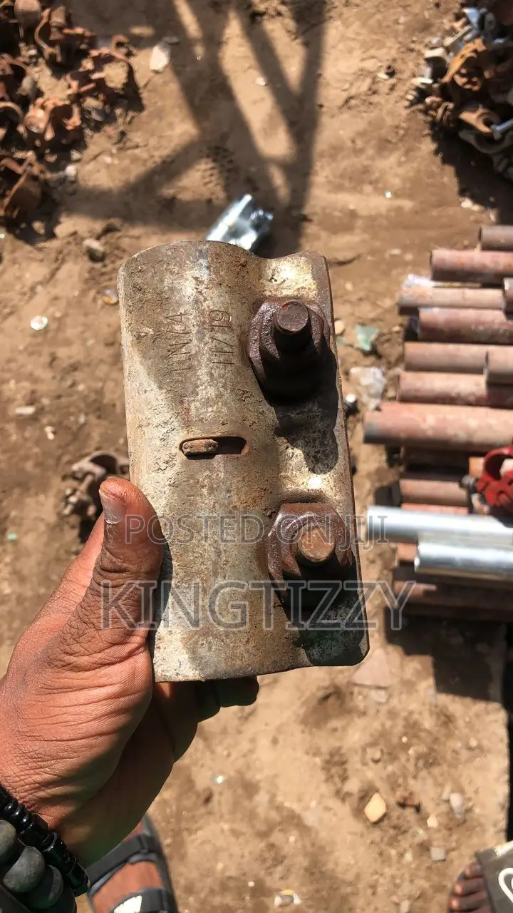 Fairly Used Scaffolding Clip/ Socket