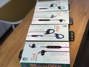 Green Lion Track Earphone