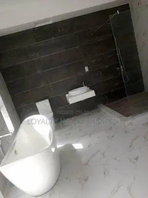 5bdrm Duplex in Peanock, Ajah for sale