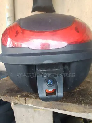Top Box With Key and Sitting