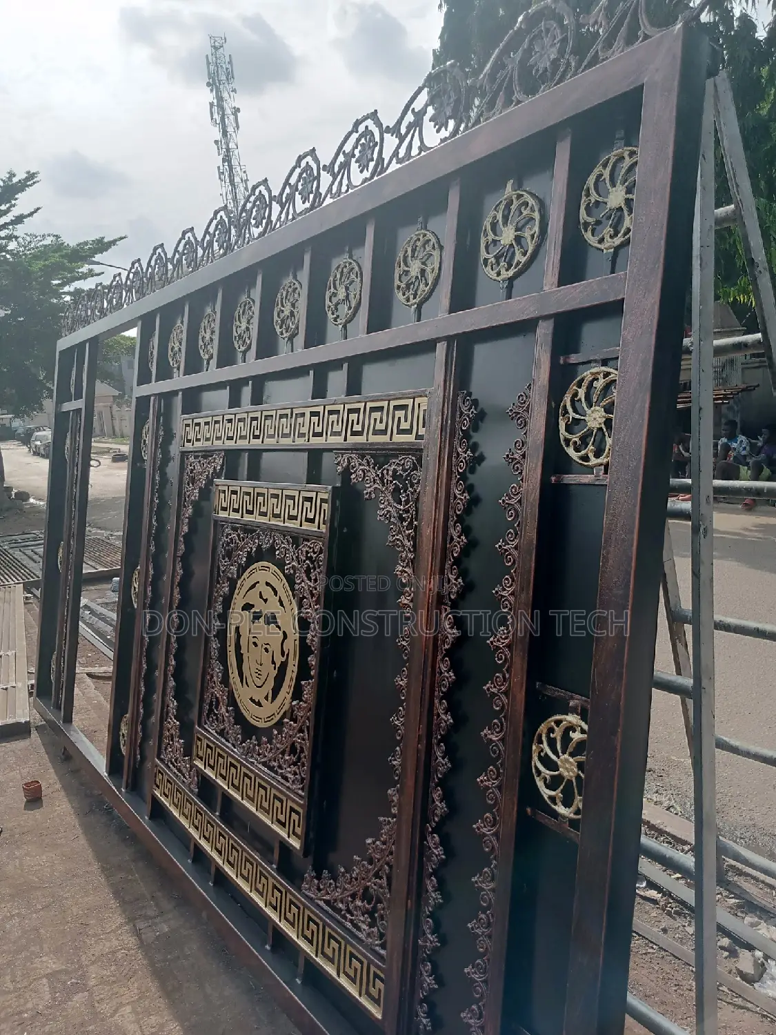 Sweet Flowers Gate