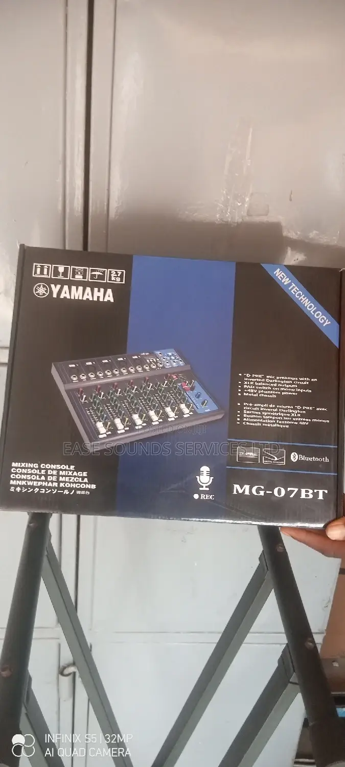 Yamaha Mixer 7channels