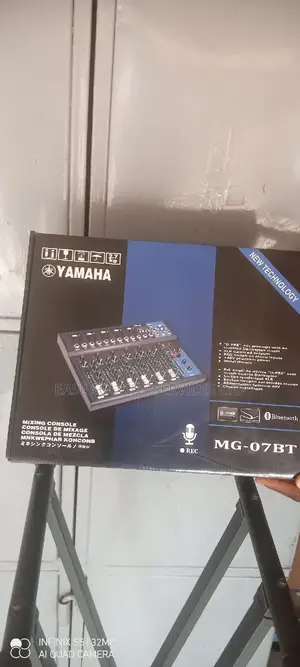 Yamaha Mixer 7channels