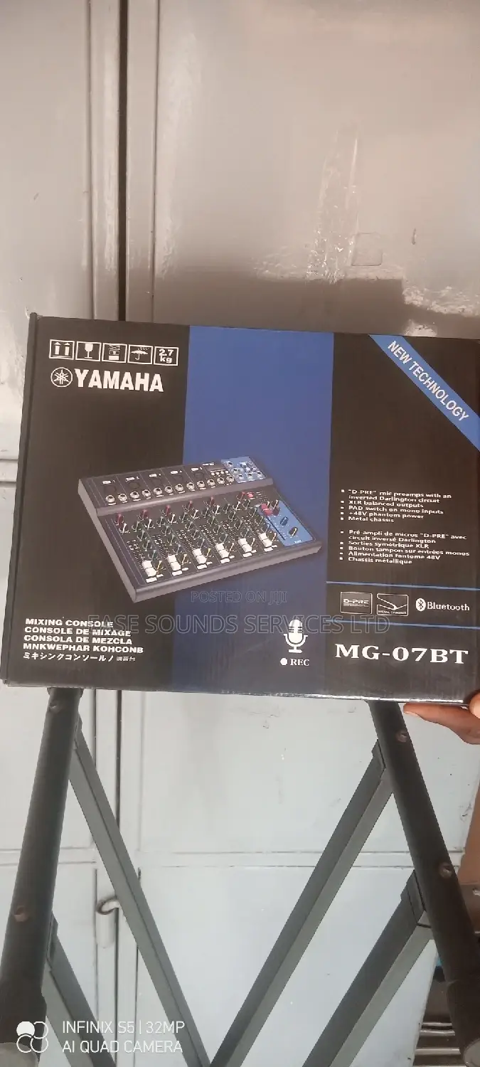 Yamaha Mixer 7channels