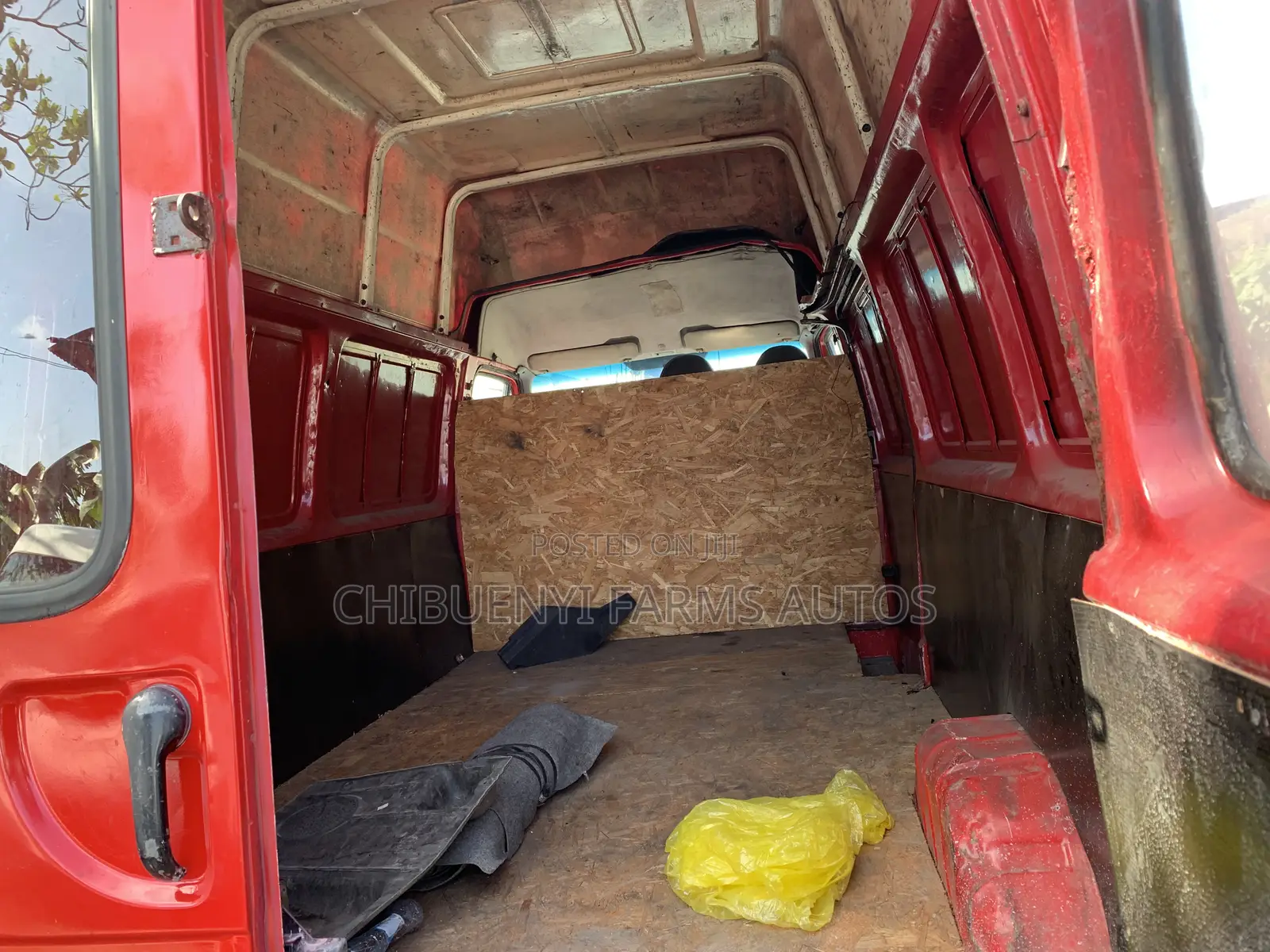 Ford Transit 2002 Red