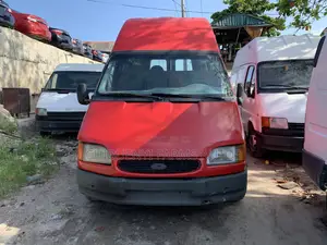 Ford Transit 2002 Red