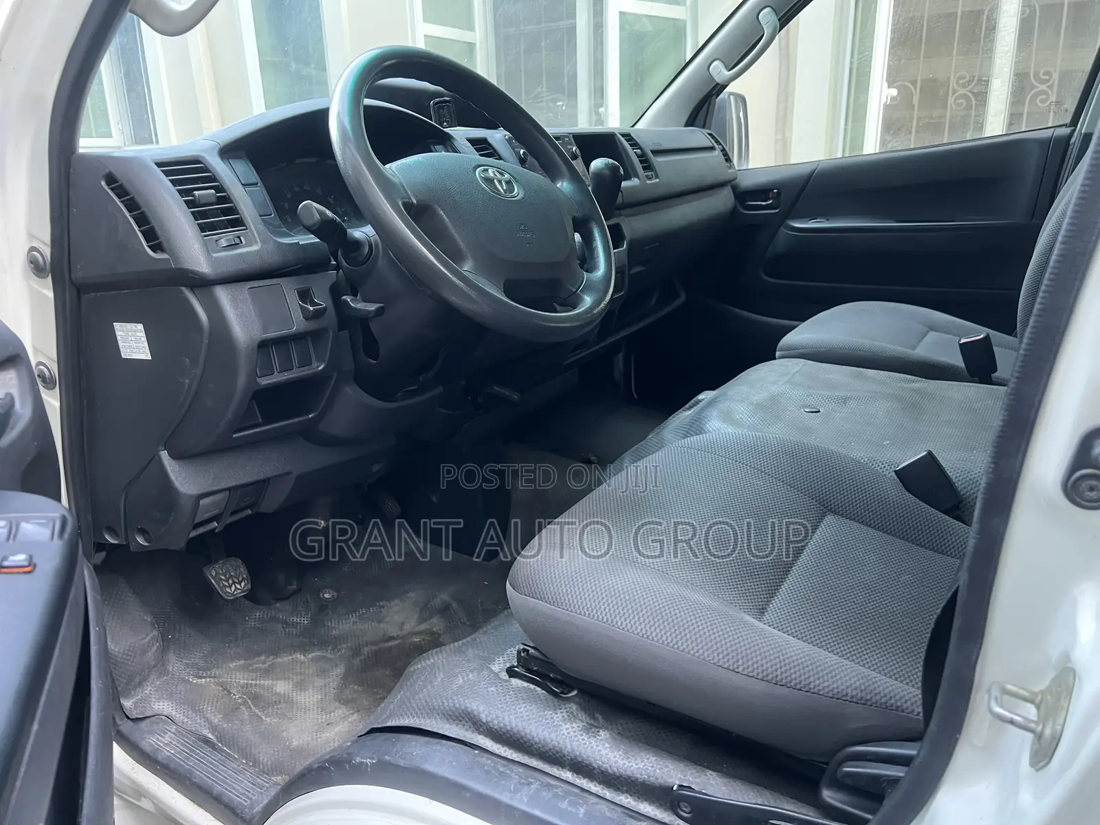 Toyota HiAce 2018