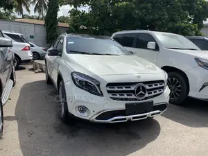 Mercedes-Benz GLA 250 2017 White