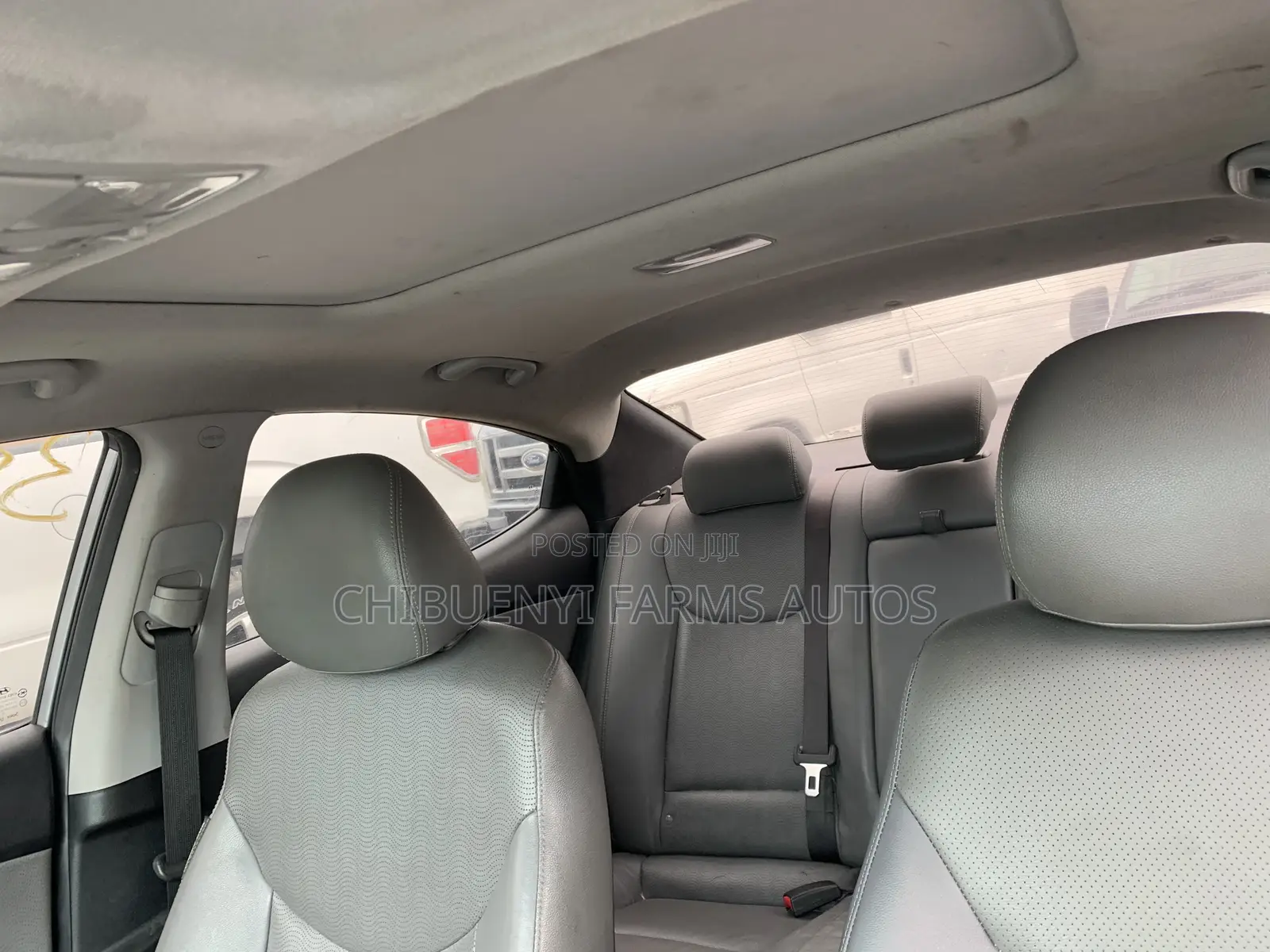 Hyundai Elantra Limited 2011 Silver