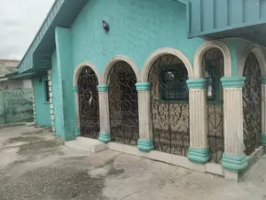 4bdrm Bungalow in Upper Agbarho, Warri for sale