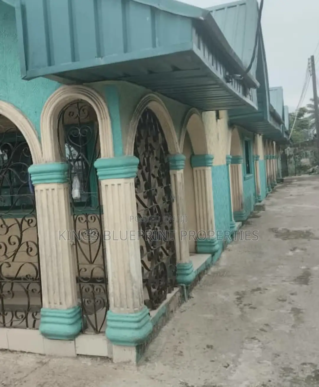 4bdrm Bungalow in Upper Agbarho, Warri for sale