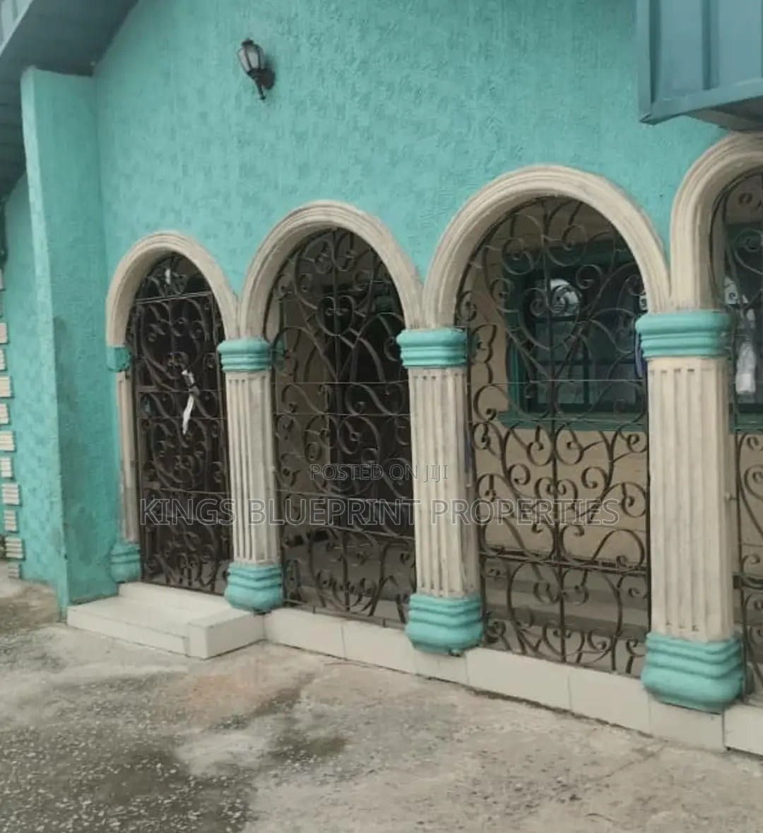 4bdrm Bungalow in Upper Agbarho, Warri for sale