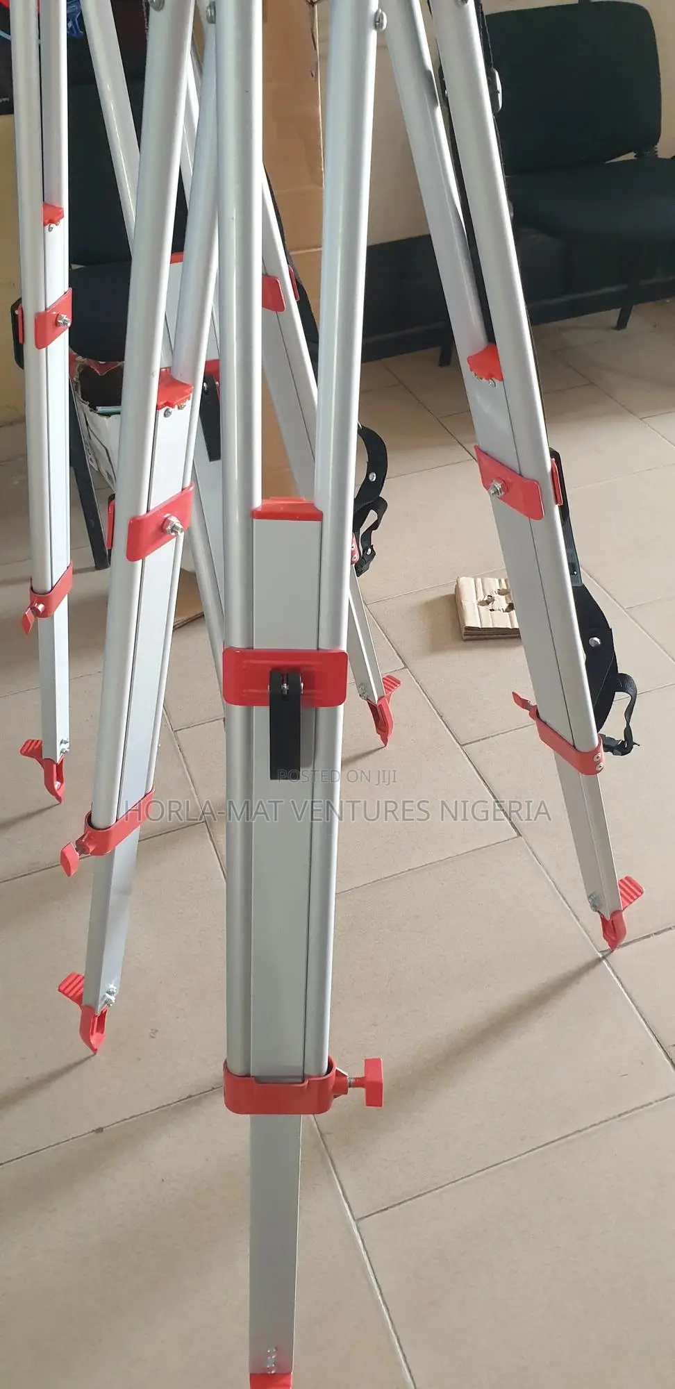 Aluminium Tripod (Double Lock) (Small Size)