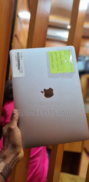 Laptop Apple MacBook Pro 2018 16GB Intel Core i7 SSD 1T